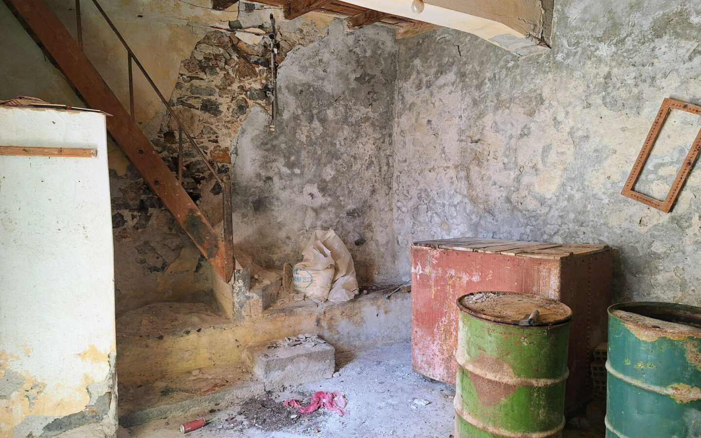 Traditional Two-storey Stone House Of 150 M² In Vrahasi, Lasithi
