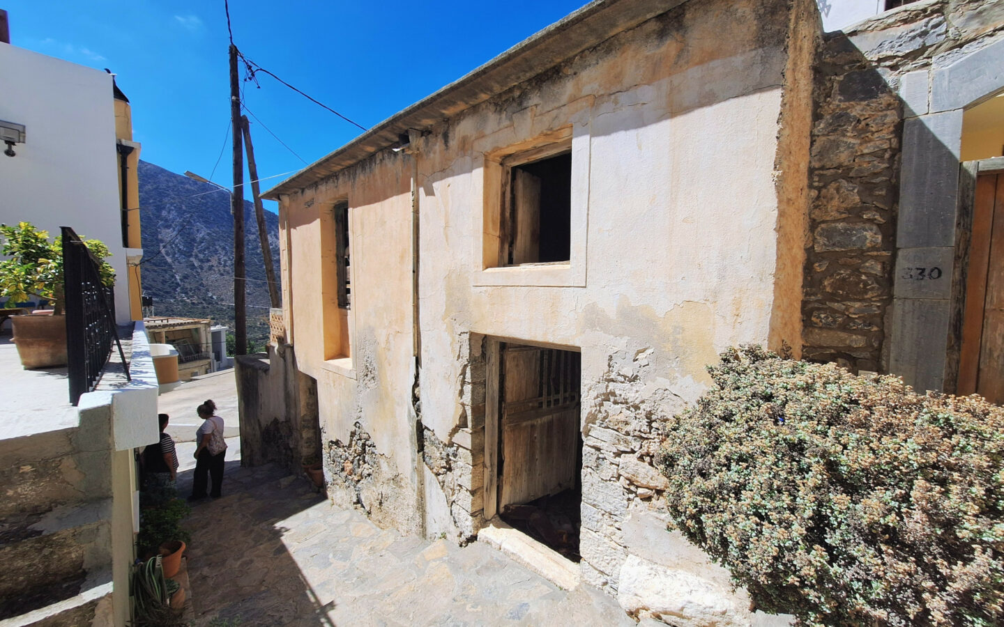 Traditional Two-storey Stone House Of 150 M² In Vrahasi, Lasithi