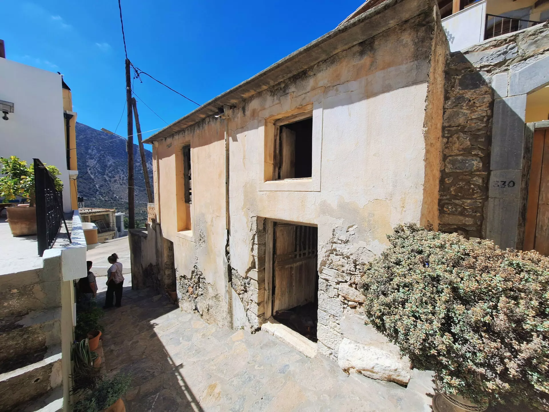 Traditional Two-storey Stone House Of 150 M² In Vrahasi, Lasithi