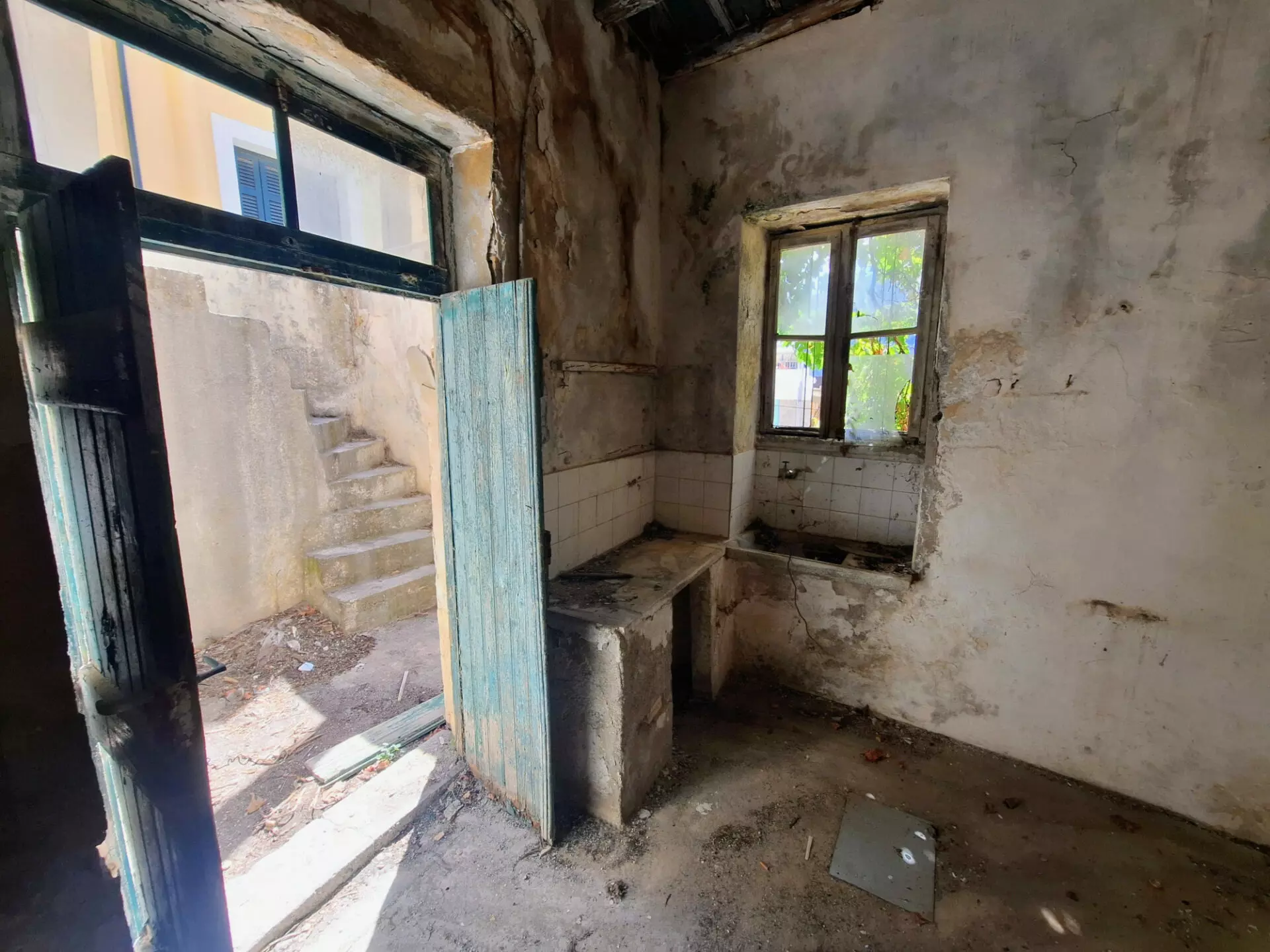 Traditional Two-storey Stone House Of 150 M² In Vrahasi, Lasithi