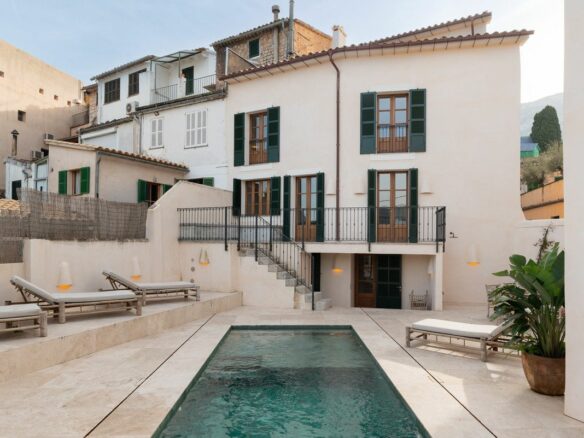 6-bedroom House In Sóller, Spain (459 M²)