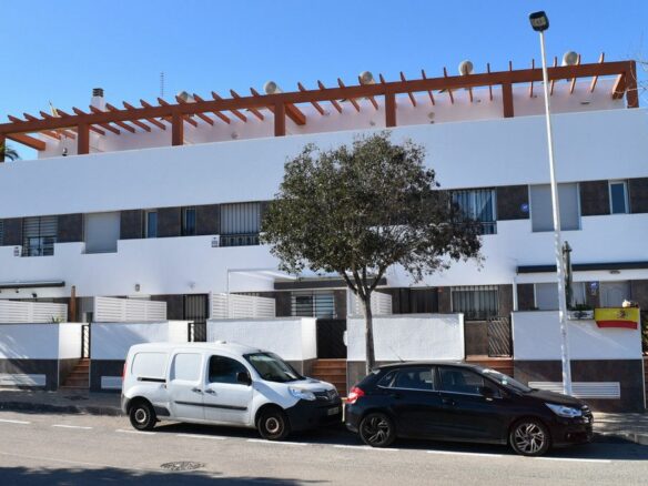 3-bedroom House In Guardamar Del Segura, Spain (80 M²)