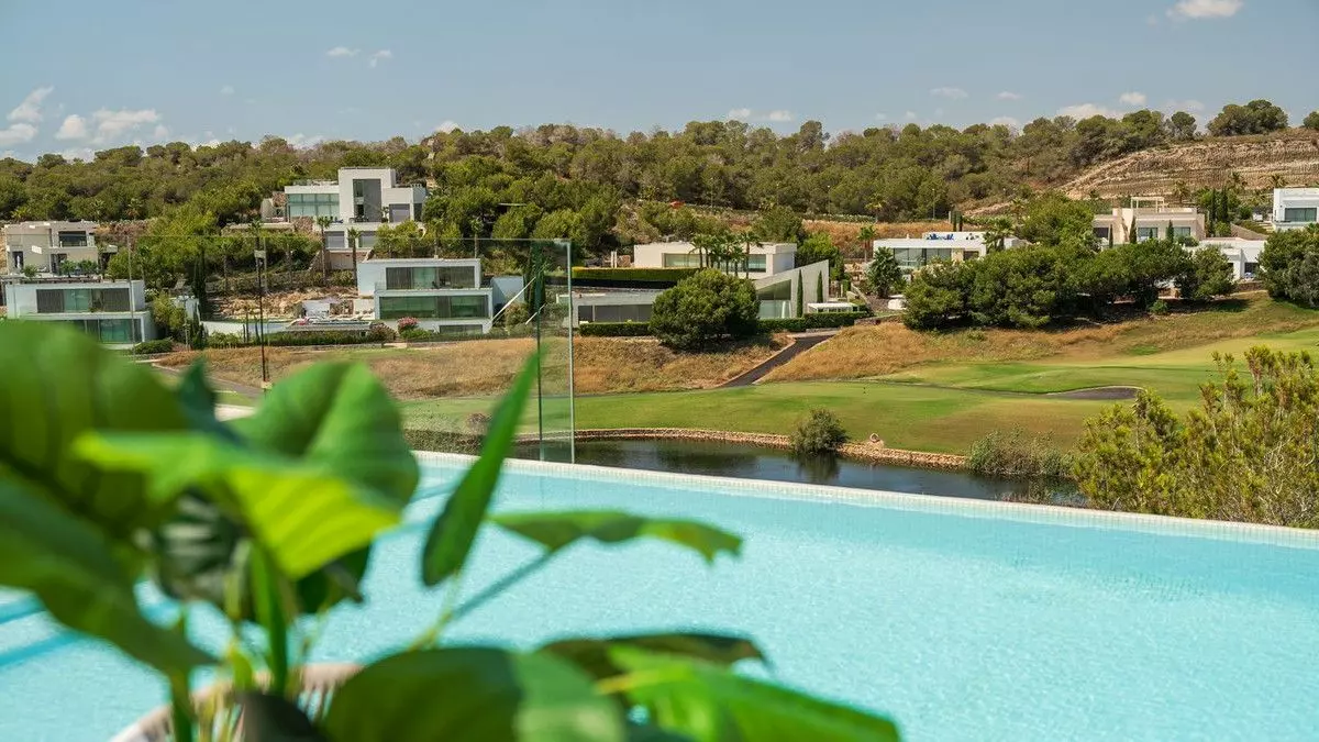 Villa 250 M² In Orihuela, Spain – Mediter Real Estate