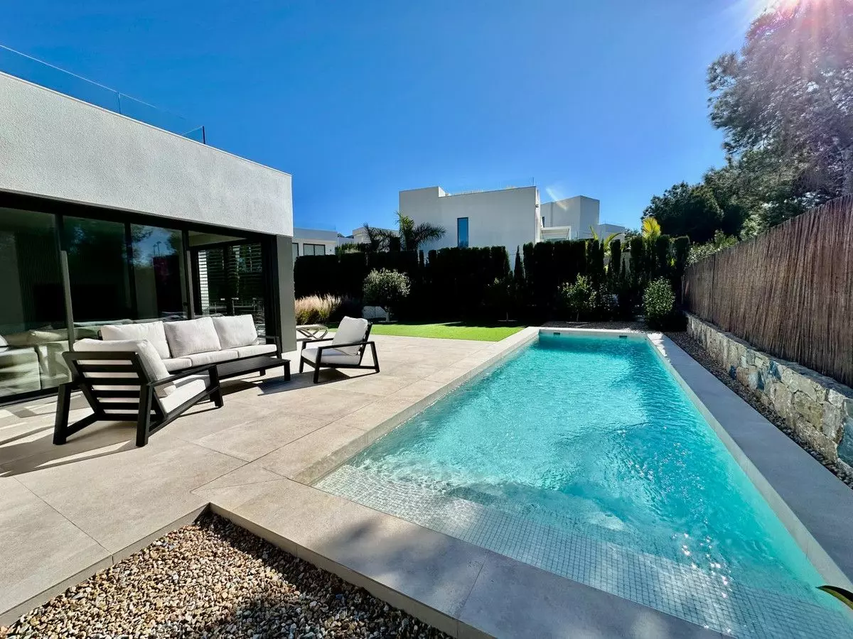 Villa 282 M² In Orihuela, Spain – Mediter Real Estate