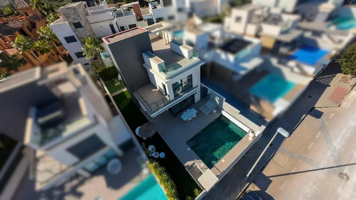 Villa 165 M² In San Miguel De Salinas, Spain – Mediter Real Estate