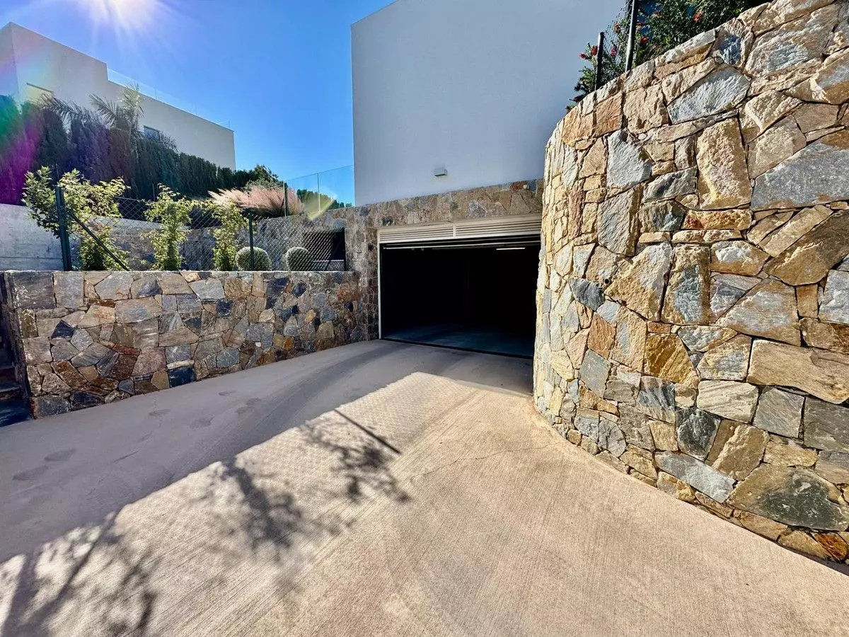 Villa 282 M² In Orihuela, Spain – Mediter Real Estate