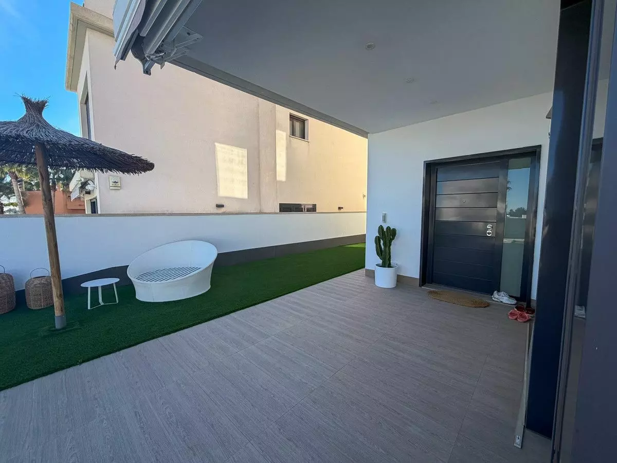 Villa 165 M² In San Miguel De Salinas, Spain – Mediter Real Estate