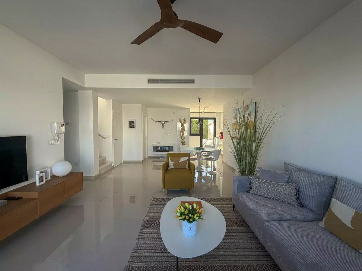 Villa 165 M² In San Miguel De Salinas, Spain – Mediter Real Estate