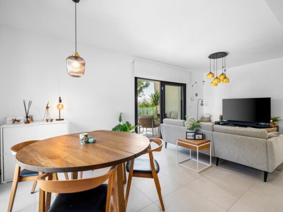 3-bedroom Apartment In Pilar De La Horadada, Spain (95 M²)