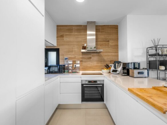 3-bedroom Apartment In Pilar De La Horadada, Spain (95 M²)
