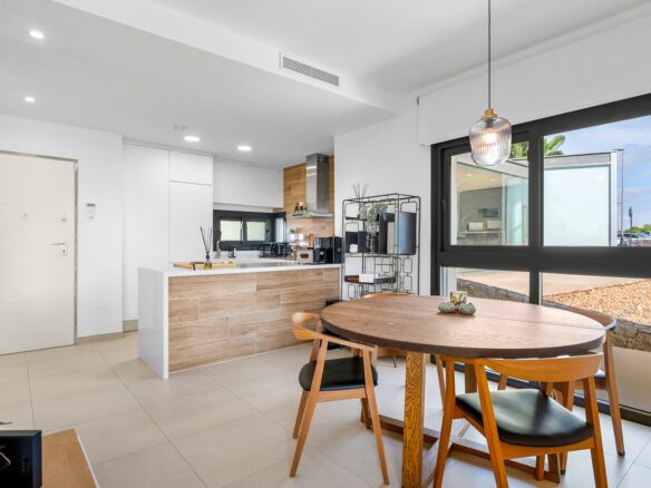 3-bedroom Apartment In Pilar De La Horadada, Spain (95 M²)