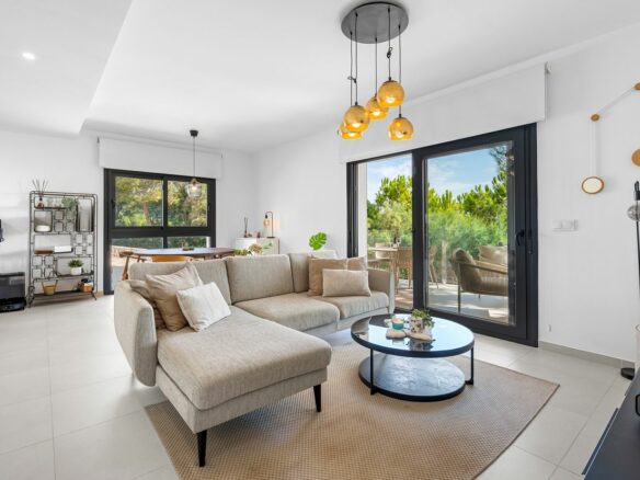 3-bedroom Apartment In Pilar De La Horadada, Spain (95 M²)