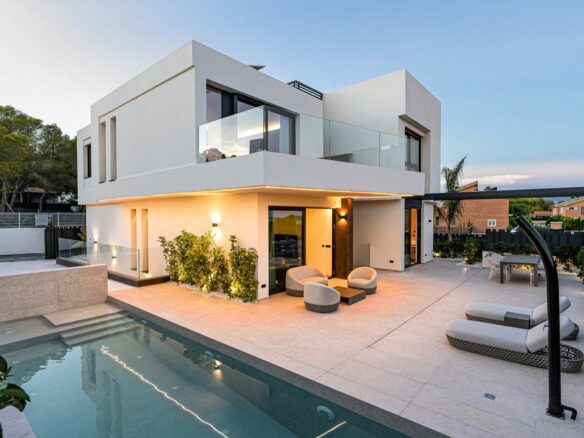 Villa Of 342 M² In Benidorm, Spain