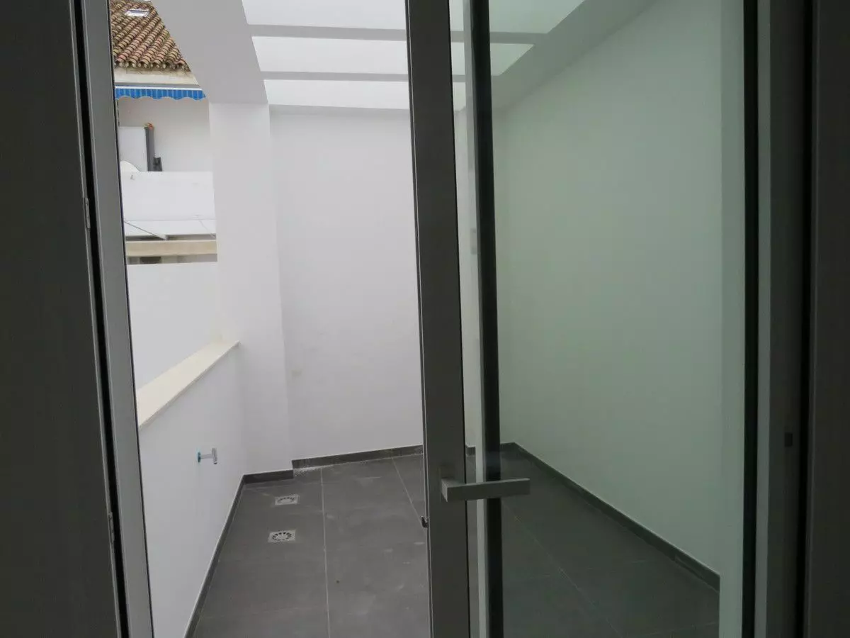 Apartment Of 126 M² With Sea View In Fuengirola