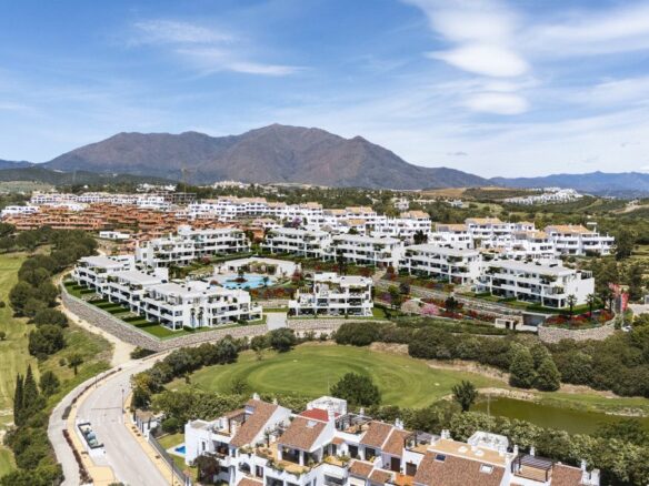 3-bedroom Apartment In Casares, Spain (105 M²)