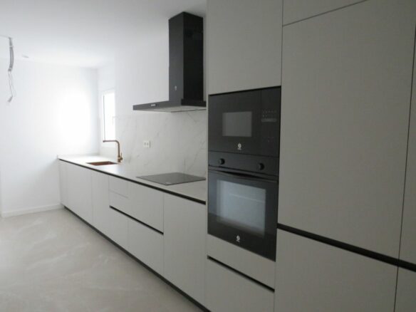 Apartment Of 126 M² With Sea View In Fuengirola