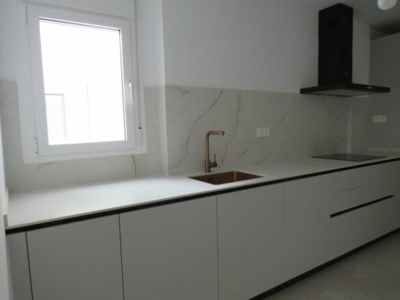 Apartment Of 74 M² With Sea View In Fuengirola, Spain