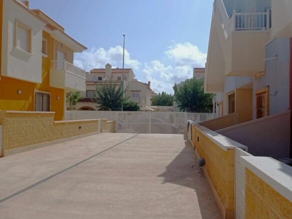 2-bedroom House In Pilar De La Horadada, Spain (65 M²)