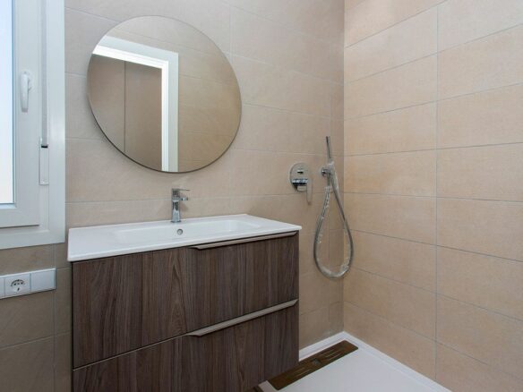 3-bedroom Villa In Hondon De Las Nieves, Spain (228 M²)