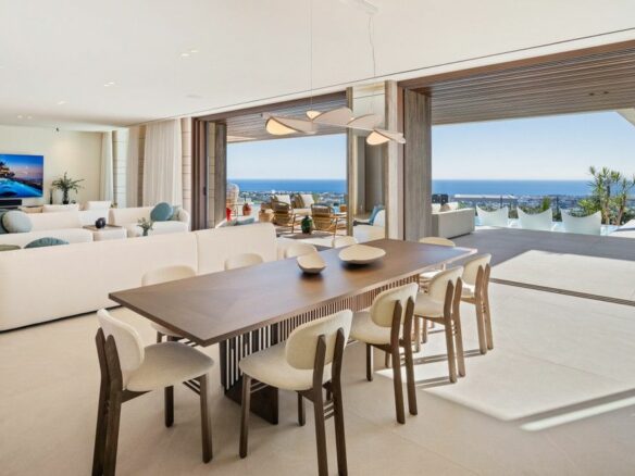 Villa Of 881 M² In Benahavis, Spain