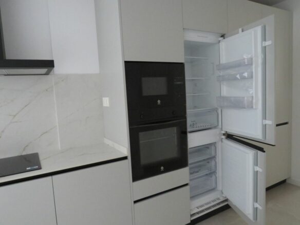 Apartment Of 126 M² With Sea View In Fuengirola