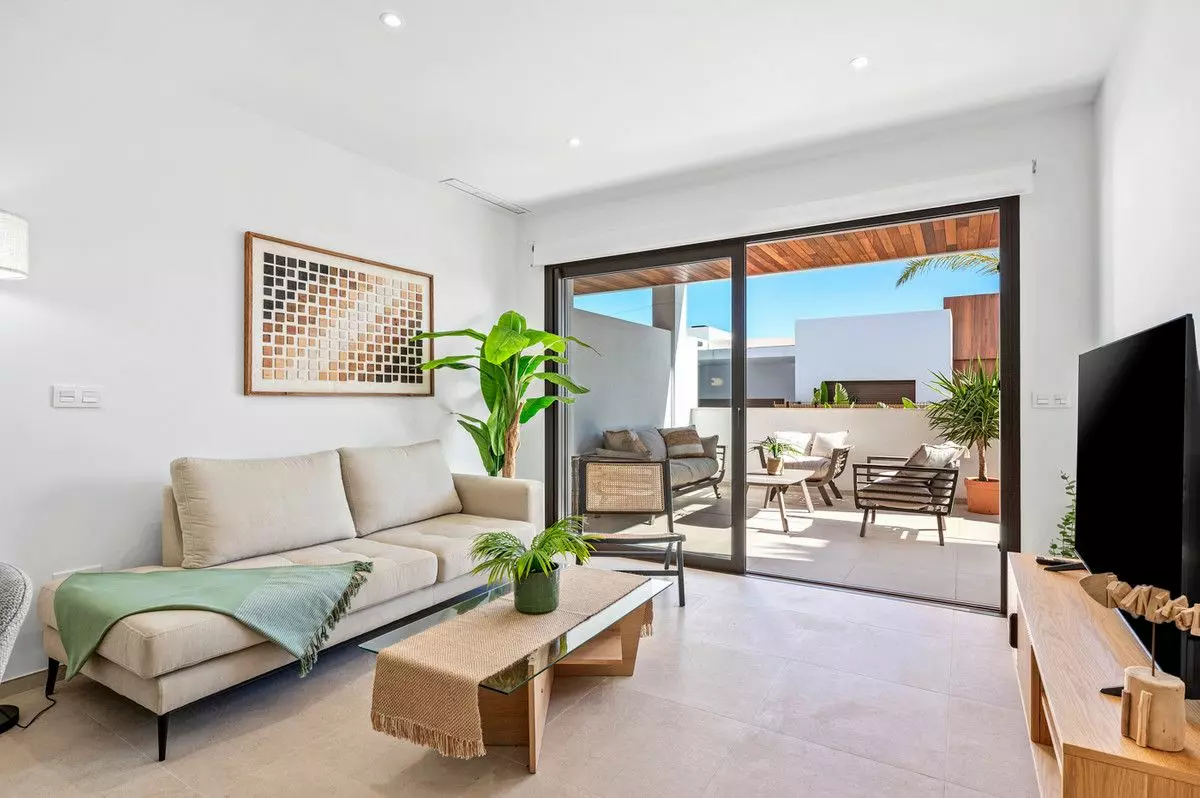 Apartment Of 95 M² In Los Alcázares, Spain