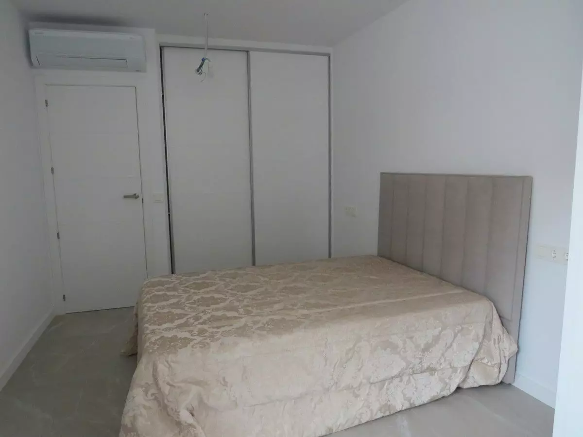 Apartment Of 74 M² With Sea View In Fuengirola, Spain