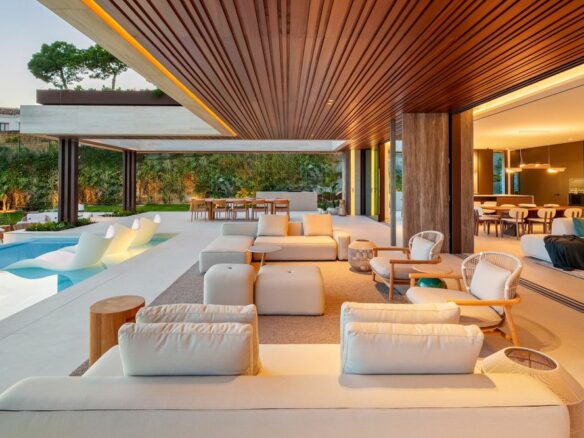 Villa Of 881 M² In Benahavis, Spain