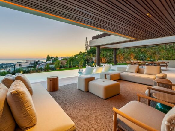 Villa Of 881 M² In Benahavis, Spain