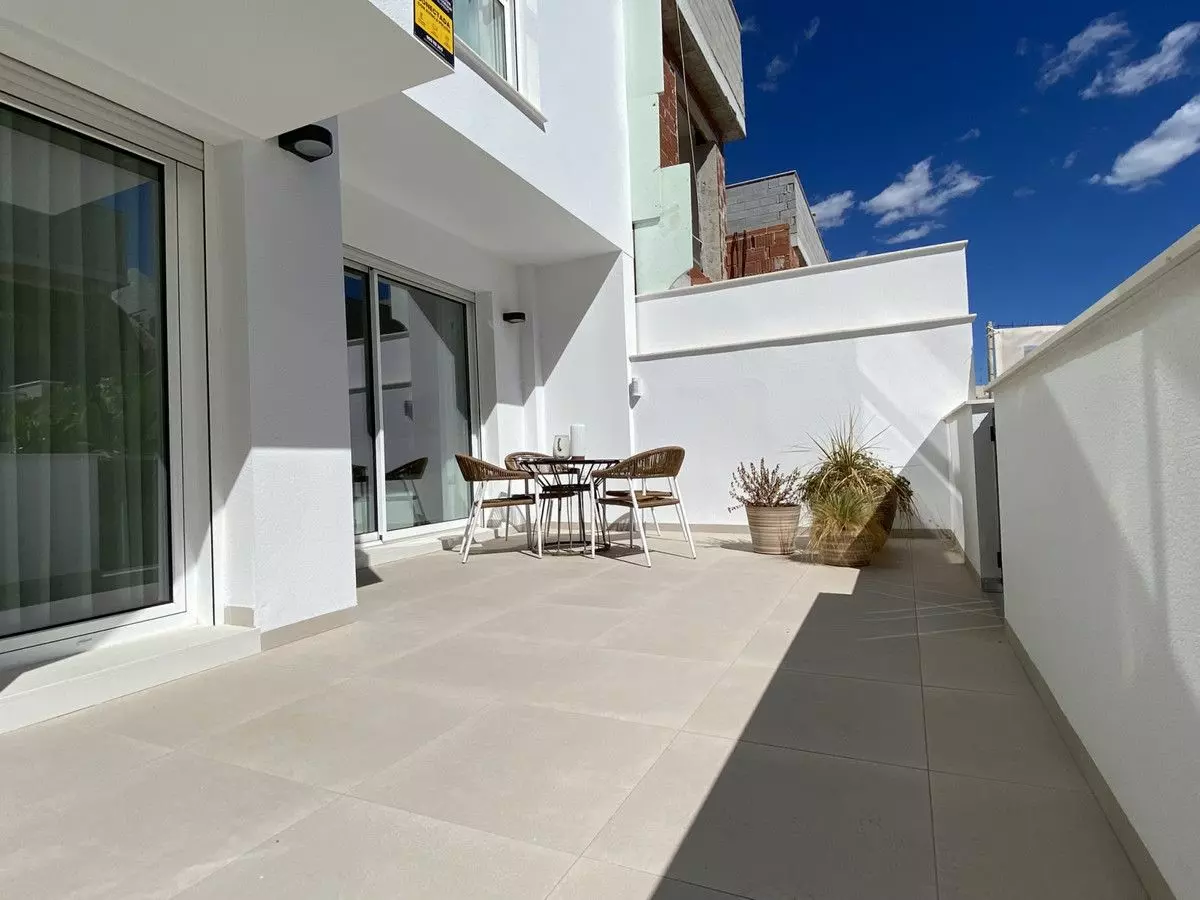 Apartment Of 75 M² In Pilar De La Horadada, Spain