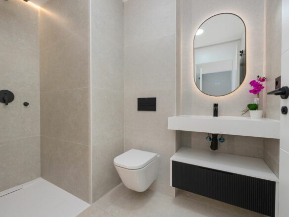 2-bedroom Apartment In Guardamar Del Segura, Spain (64 M²)