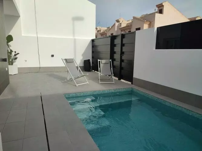 3-bedroom Villa In Torre – Pacheco, Spain (96 M²)