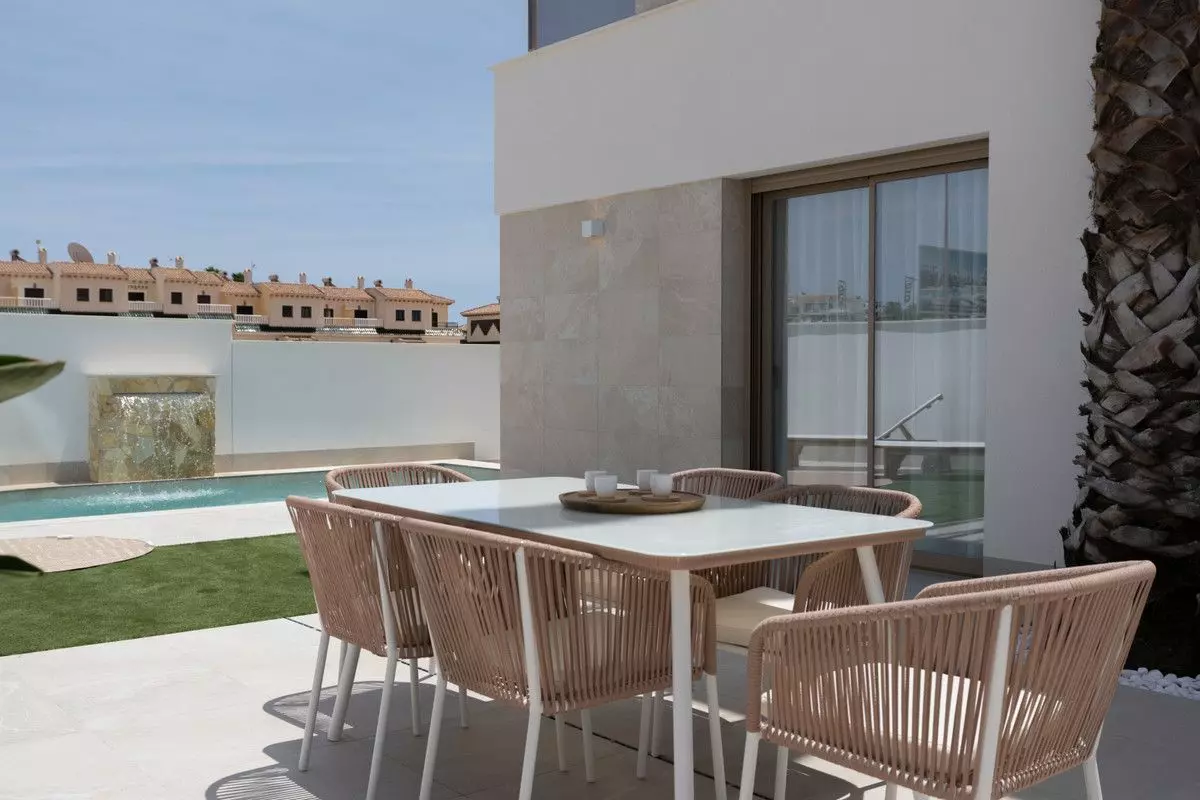 House Of 99 M² In Los Alcázares, Spain