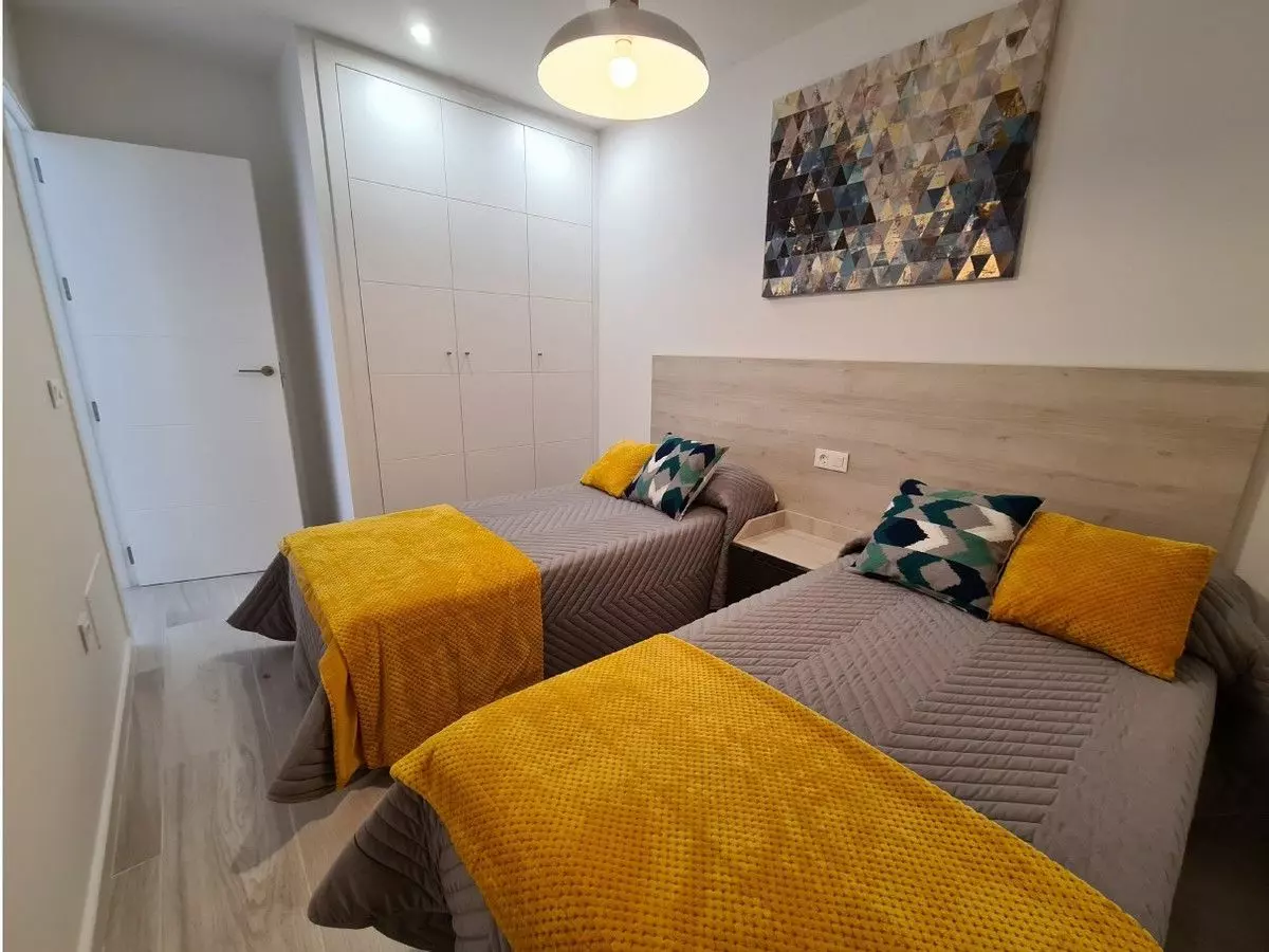 Villa Of 82 M² In Avileses