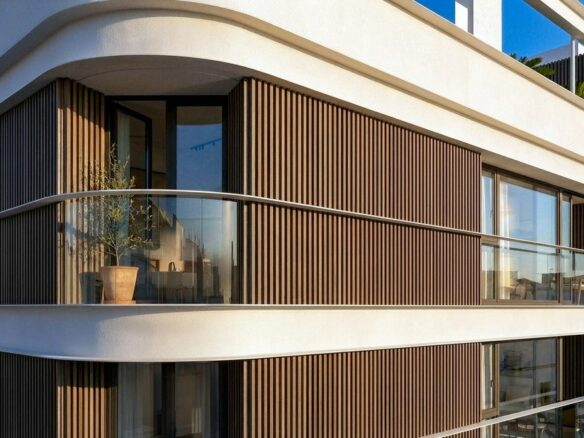 Apartment Of 78 M² With Sea Views In Estepona, Spain