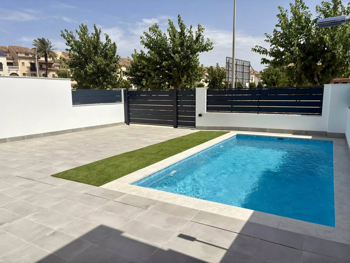 Villa Of 118 M² In Los Alcázares, Spain