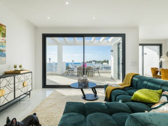 Apartment Of 147 M² In Estepona, Spain