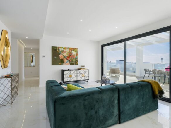 Apartment Of 147 M² In Estepona, Spain