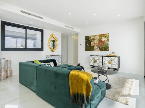 Apartment Of 147 M² In Estepona, Spain