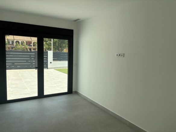 Villa Of 118 M² In Los Alcázares, Spain