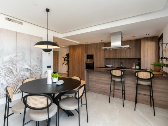 2-bedroom Apartment In Istan, Spain (98 M²)