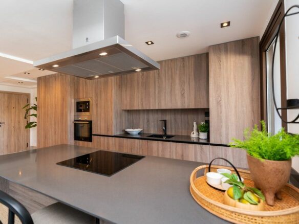 2-bedroom Apartment In Istan, Spain (98 M²)