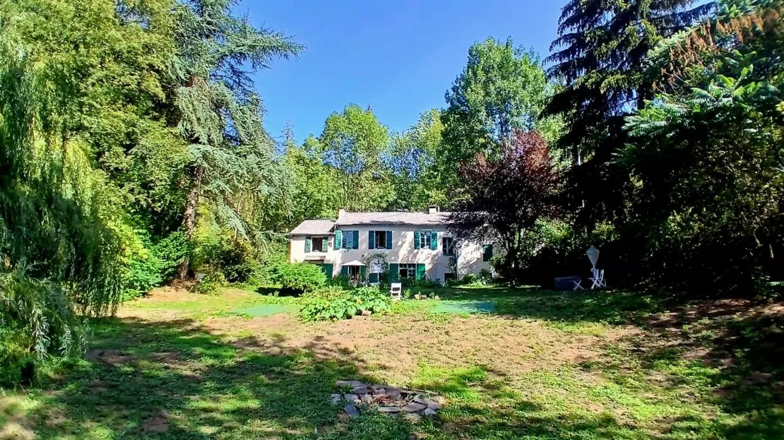 4-bedroom Detached House In Lacaune, France (128 M²)