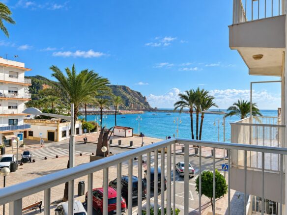 3-bedroom Apartment In Jávea, Spain (80 M²)