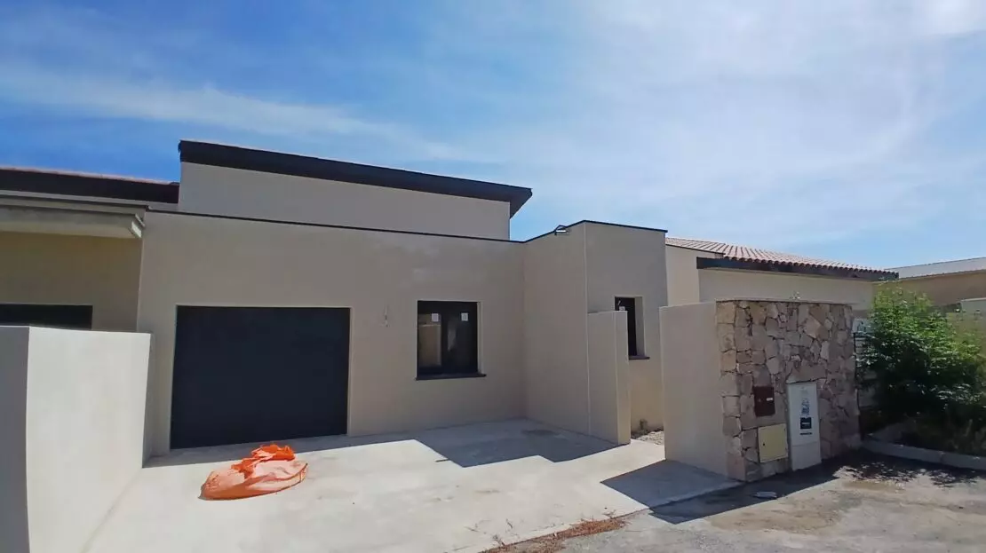 2-bedroom House In Portiragnes, France (62 M²)
