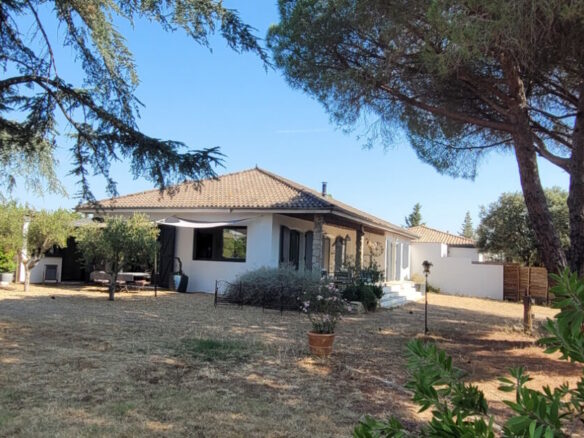 4-bedroom Detached House In Pezenas, France (160 M²)