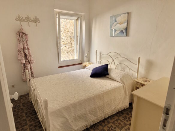 3-bedroom Apartment In Saint Genies De Fontedit, France (60 M²)
