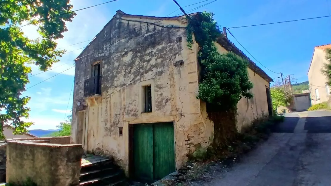 2-bedroom House In Rosis, France (160 M²)