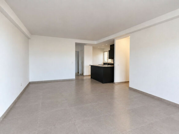 65 M² In Calahonda, Málaga, Spain For Sale