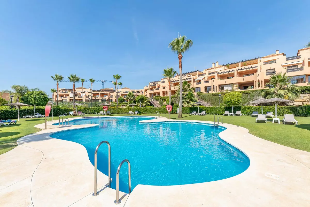 2-bedroom Property In Doña Julia, Spain (104 M²)